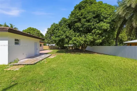 19601 SW 128th Court Miami FL 33177