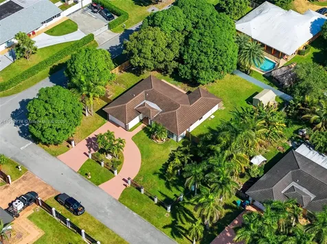 19601 SW 128th Court Miami FL 33177
