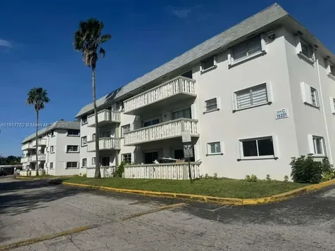 15201 NE 6th Avenue Miami FL 33162