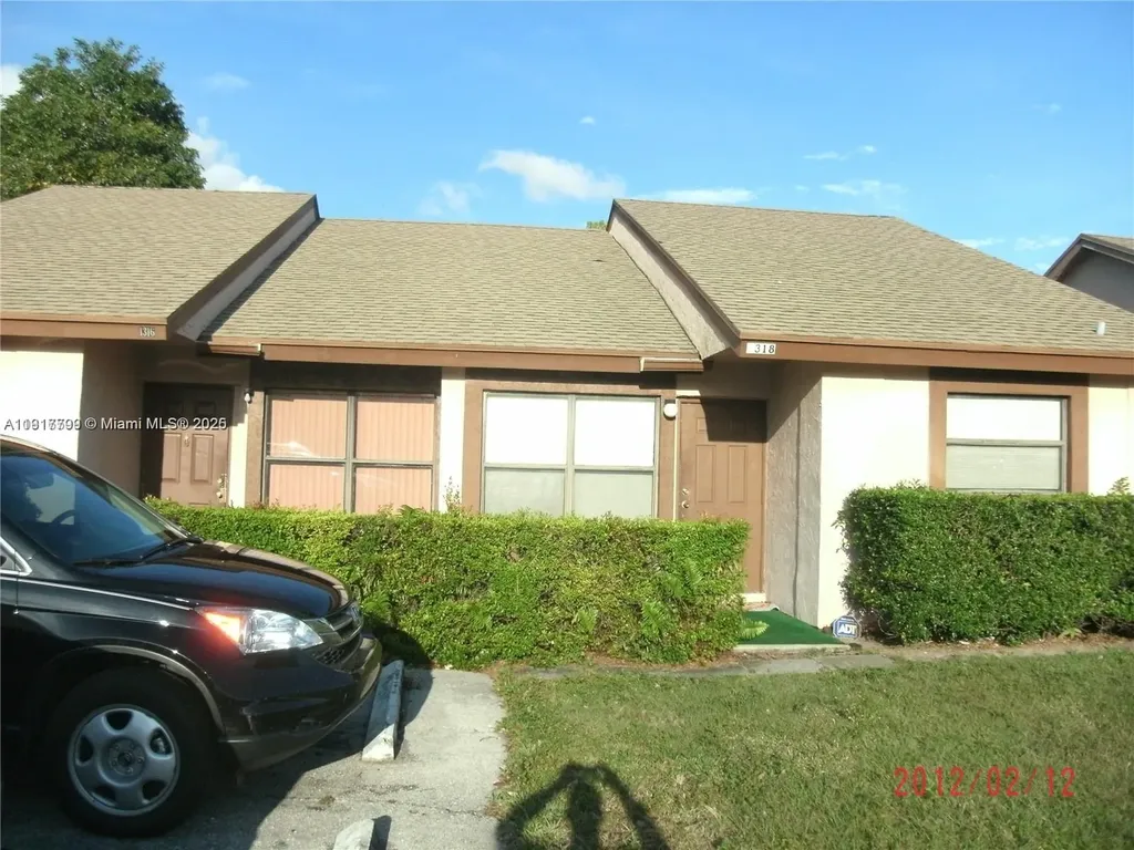 1318 White Pine Drive Wellington FL 33414