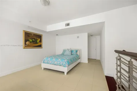 41 SE 5th Street Miami FL 33131