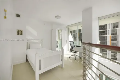 41 SE 5th Street Miami FL 33131
