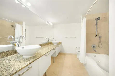 41 SE 5th Street Miami FL 33131