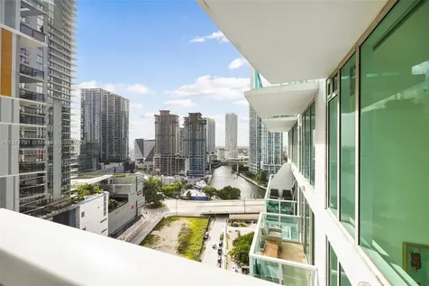 41 SE 5th Street Miami FL 33131