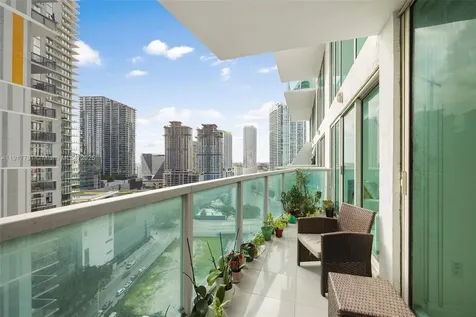 41 SE 5th Street Miami FL 33131