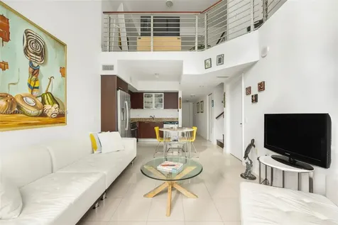 41 SE 5th Street Miami FL 33131