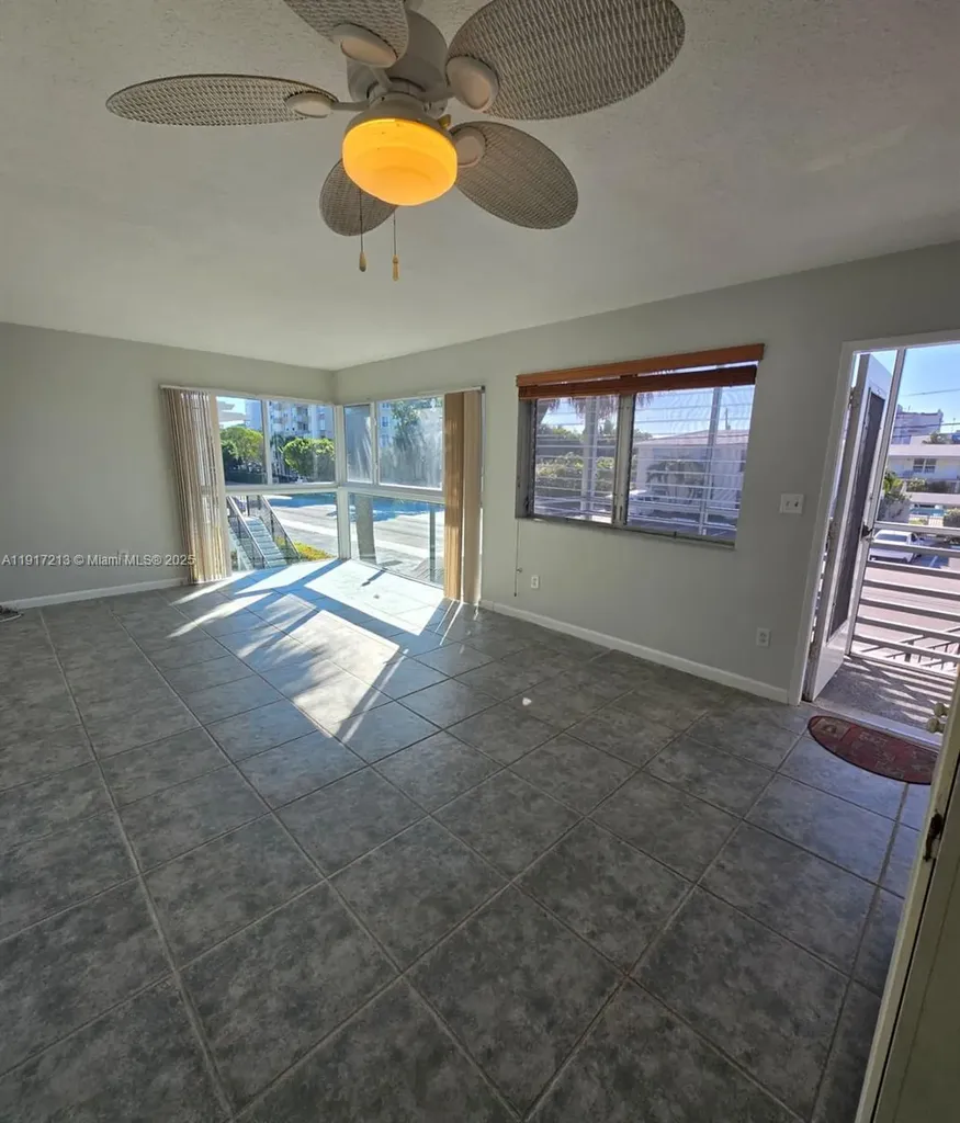 1025 SE 15th Street Fort Lauderdale FL 33316