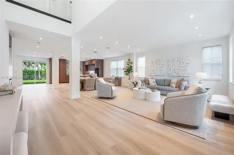 804 Crestview Circle Weston FL 33327