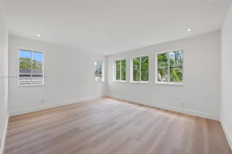 804 Crestview Circle Weston FL 33327