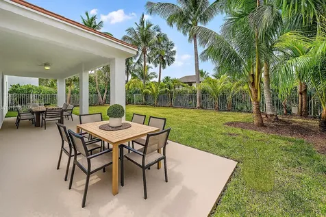 804 Crestview Circle Weston FL 33327