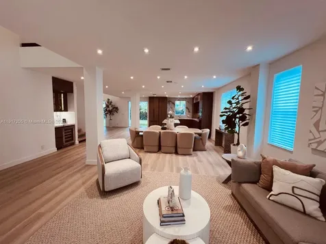 804 Crestview Circle Weston FL 33327