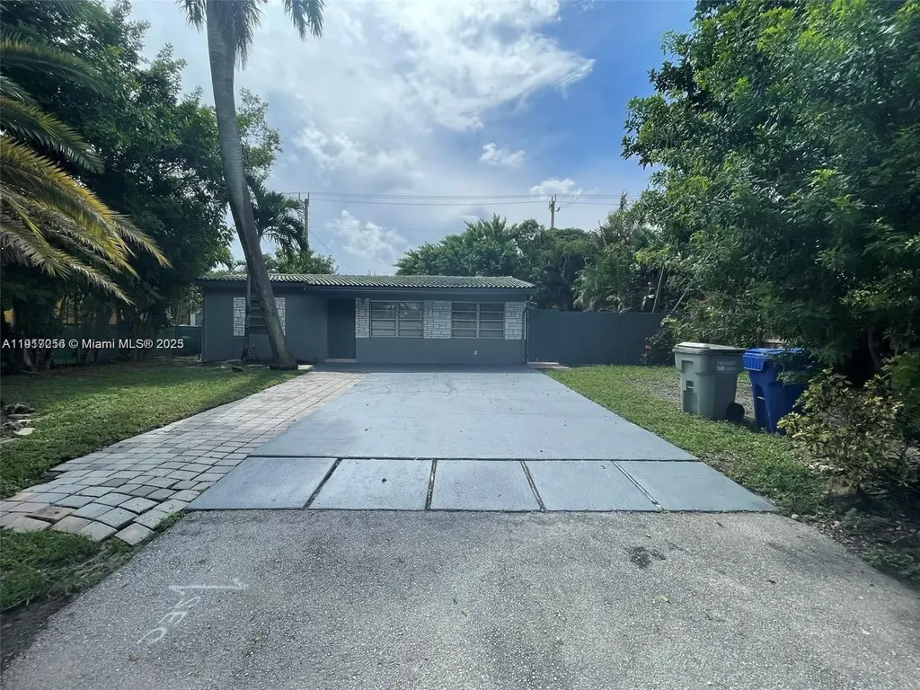 1472 NE 25th Court Pompano Beach FL 33064