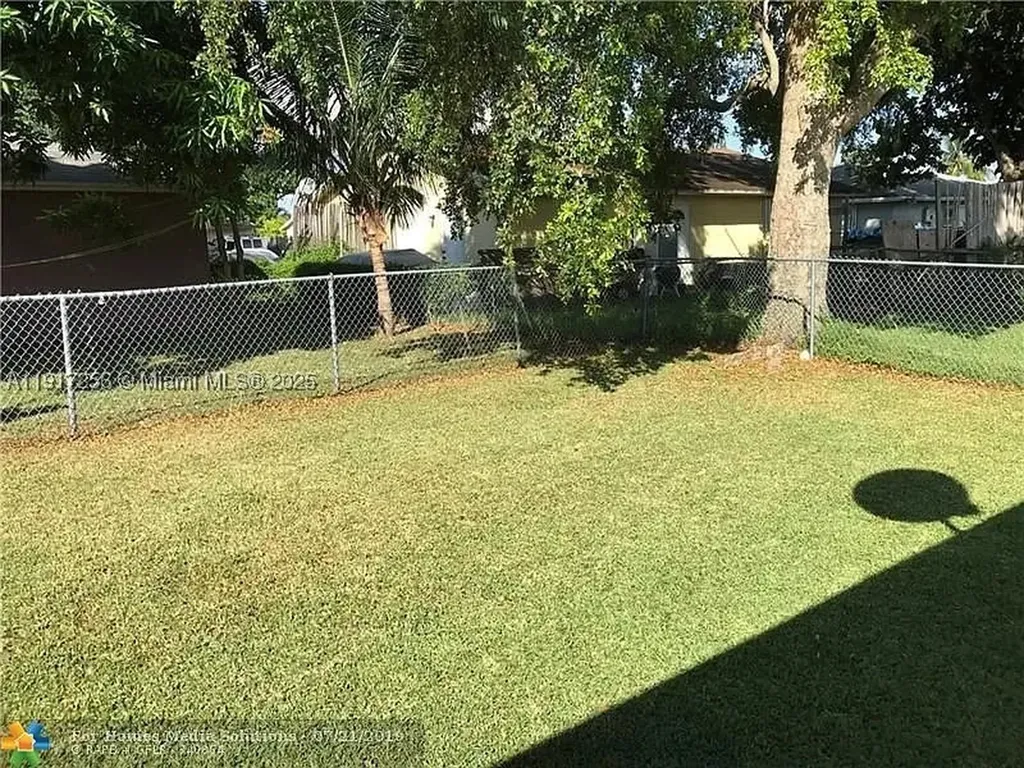 1472 NE 25th Court Pompano Beach FL 33064