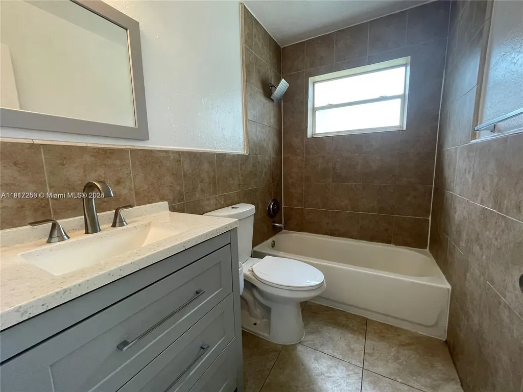 1472 NE 25th Court Pompano Beach FL 33064