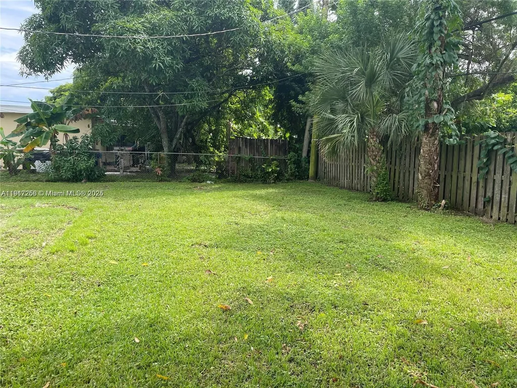 1472 NE 25th Court Pompano Beach FL 33064