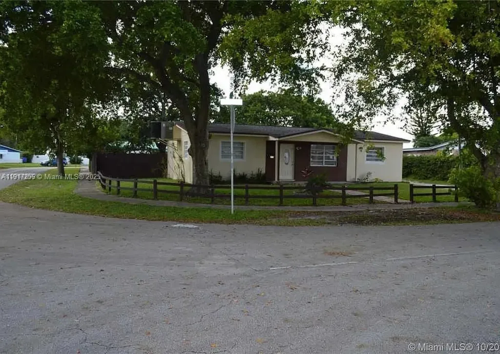 1472 NE 25th Court Pompano Beach FL 33064