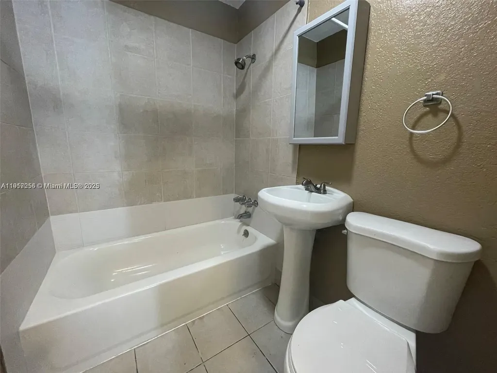 1472 NE 25th Court Pompano Beach FL 33064