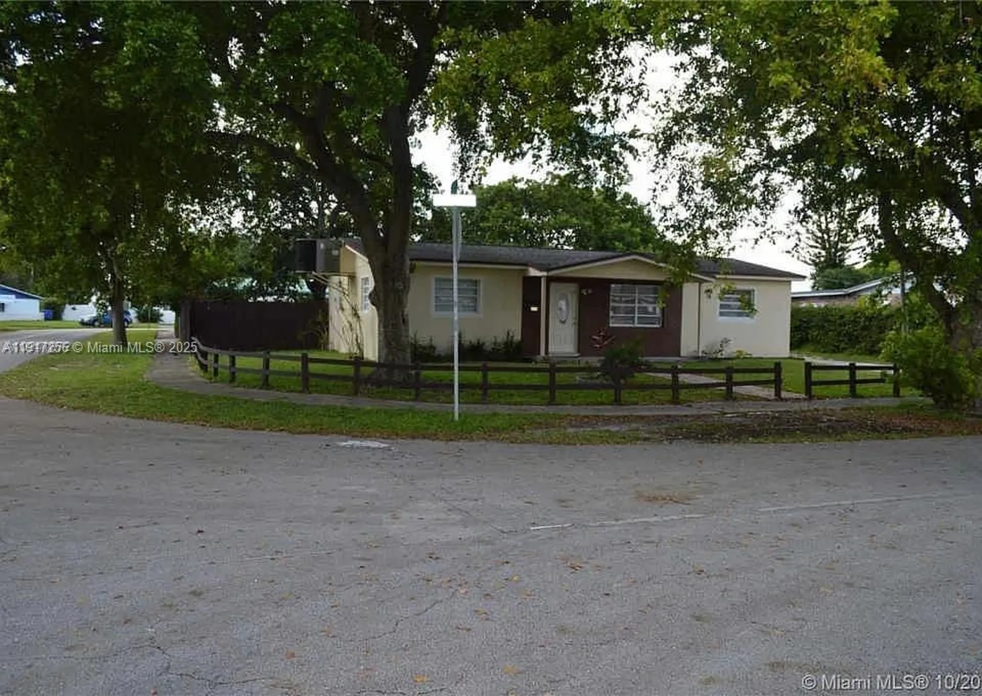 1472 NE 25th Court Pompano Beach FL 33064