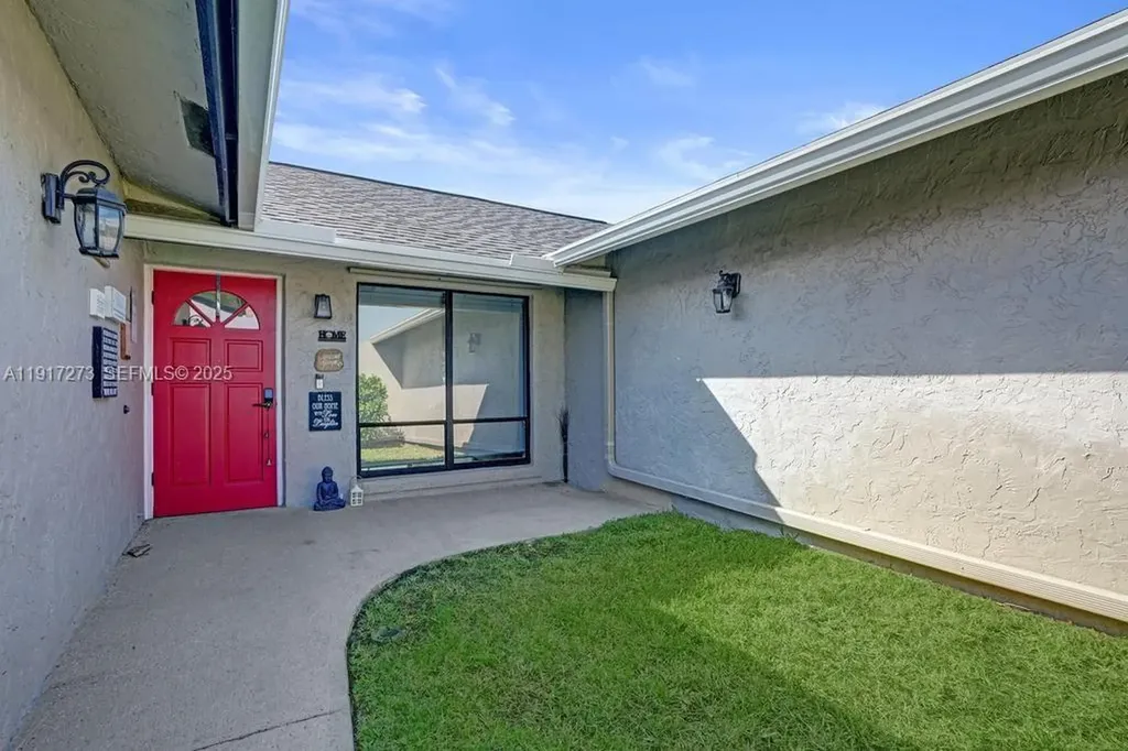 3108 Phoebe Lane Delray Beach FL 33444