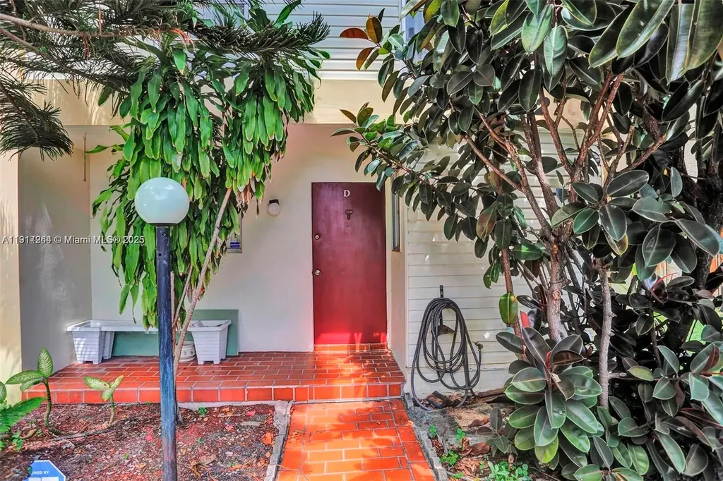 2701 N 34th Avenue Hollywood FL 33021