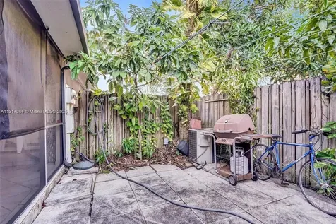 2701 N 34th Avenue Hollywood FL 33021