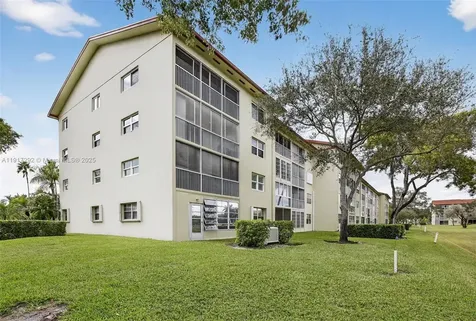 701 SW 128th Avenue Pembroke Pines FL 33027
