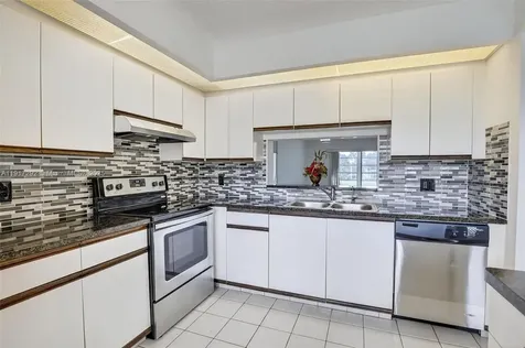 701 SW 128th Avenue Pembroke Pines FL 33027