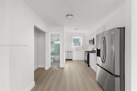158 Ocean Drive Miami Beach FL 33139