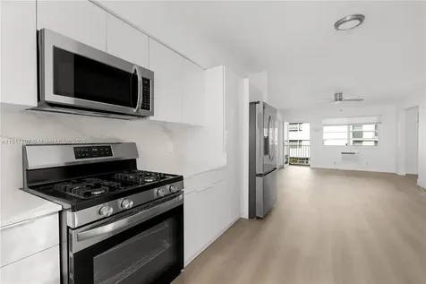 158 Ocean Drive Miami Beach FL 33139