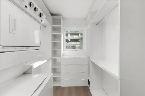158 Ocean Drive Miami Beach FL 33139