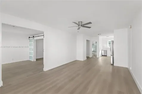 158 Ocean Drive Miami Beach FL 33139