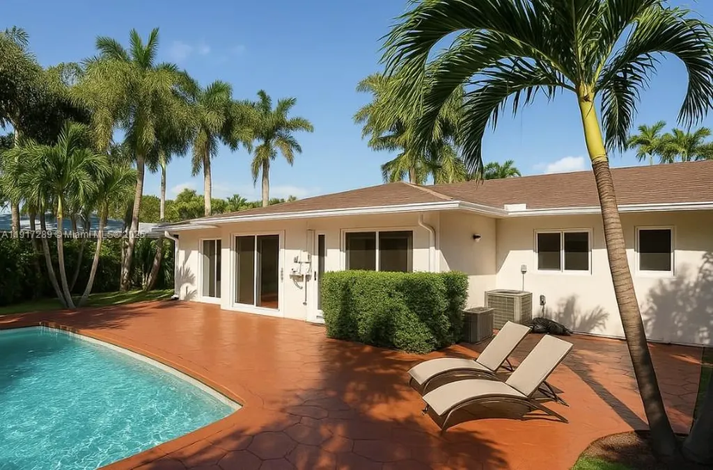 236 NE 1st Street Dania Beach FL 33004