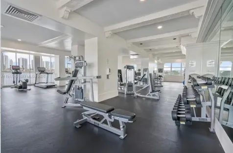 18021 Biscayne Boulevard Aventura FL 33160