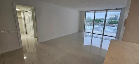 18021 Biscayne Boulevard Aventura FL 33160