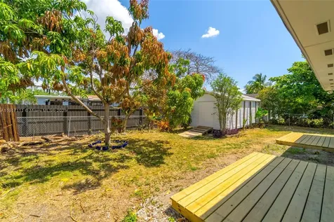 9085 SW 157th Street Palmetto Bay FL 33157