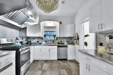 1018 Jefferson Avenue Miami Beach FL 33139