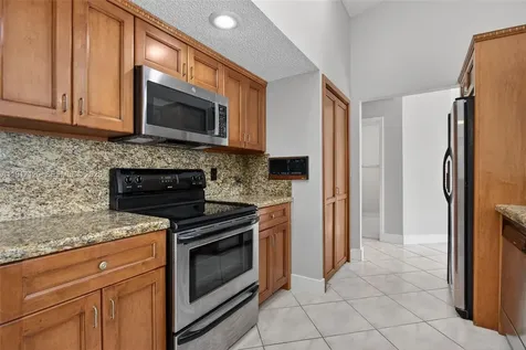 1875 NW 93rd Way Plantation FL 33322