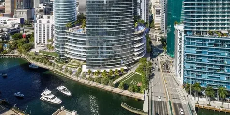 99 SE 5th Miami FL 33131