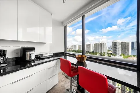 1000 W Island Boulevard Aventura FL 33160