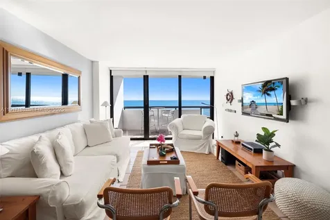2555 Collins Avenue Miami Beach FL 33140