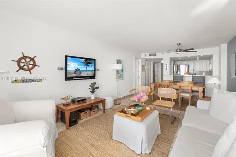 2555 Collins Avenue Miami Beach FL 33140