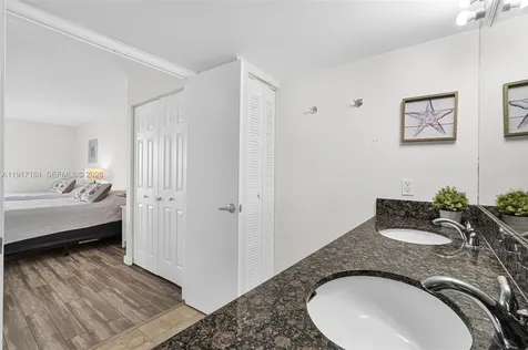 3300 NE 191st Street Aventura FL 33180