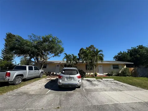 2200 SW 42nd Avenue Fort Lauderdale FL 33317