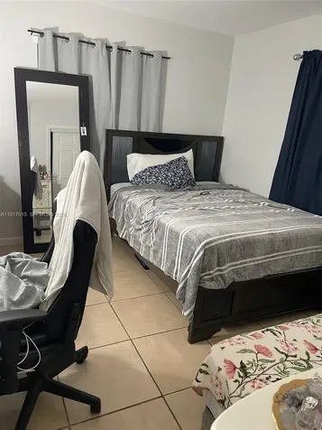 2200 SW 42nd Avenue Fort Lauderdale FL 33317
