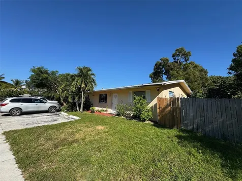 2200 SW 42nd Avenue Fort Lauderdale FL 33317