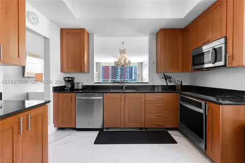 3340 NE 190th Street Aventura FL 33180