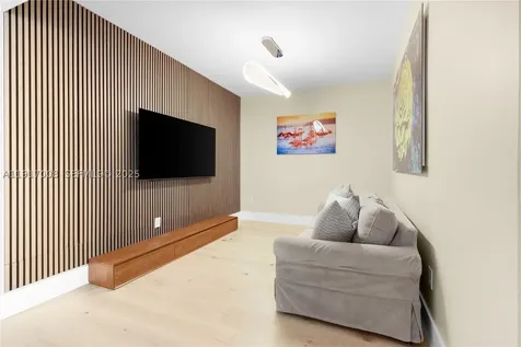 3340 NE 190th Street Aventura FL 33180