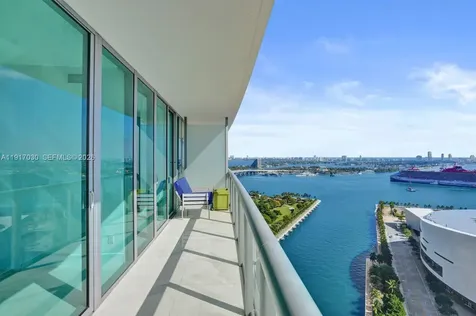 888 Biscayne Boulevard Miami FL 33132