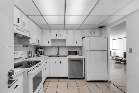 575 Crandon Boulevard Key Biscayne FL 33149