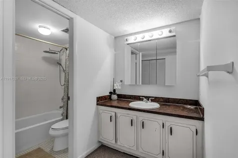575 Crandon Boulevard Key Biscayne FL 33149